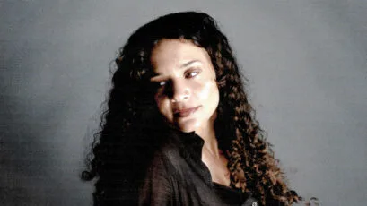 101925_erikadecasier_ForSite-409×230