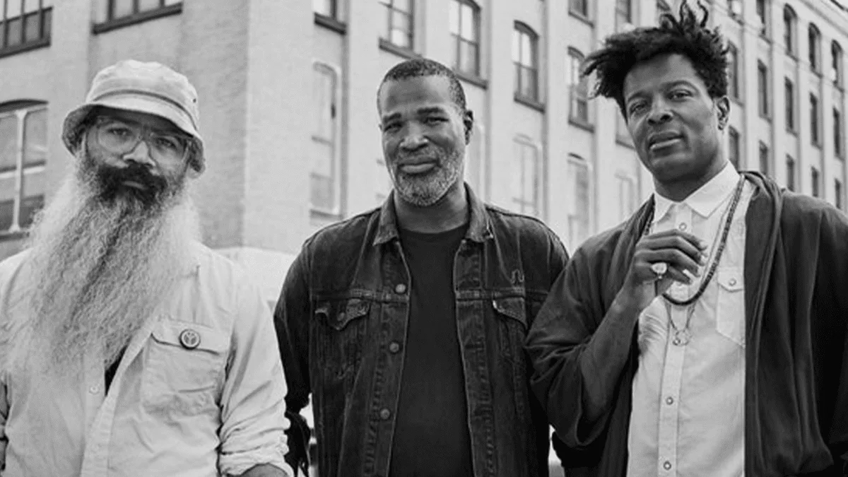 19201080_TVONTHERADIO-scaled