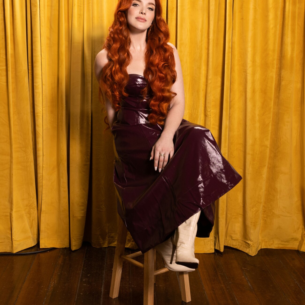 Caylee-Hammack-Bed-of-Roses-Acoustic-Tour-1300×1300