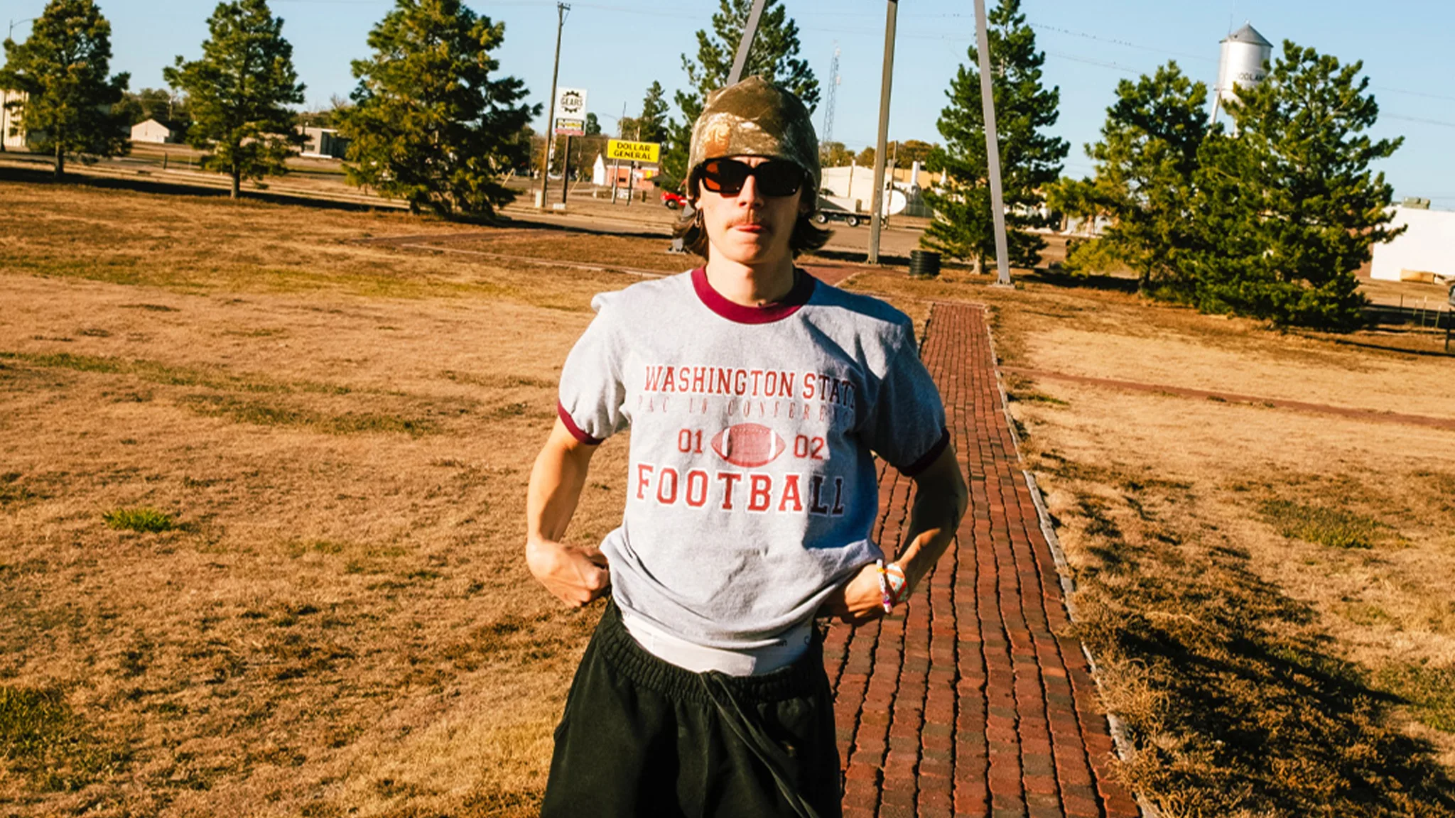 032126_worryclub_ForSite